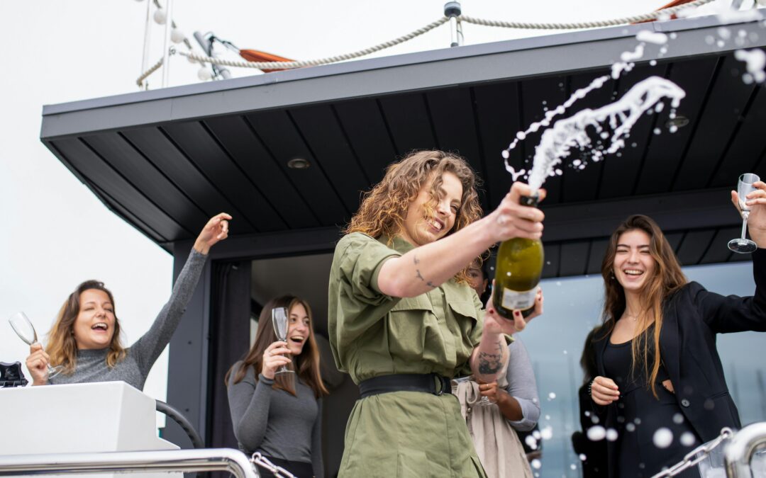 Dubai Yacht Rental All Inclusive