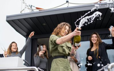 Dubai Yacht Rental All Inclusive: What Is Covered