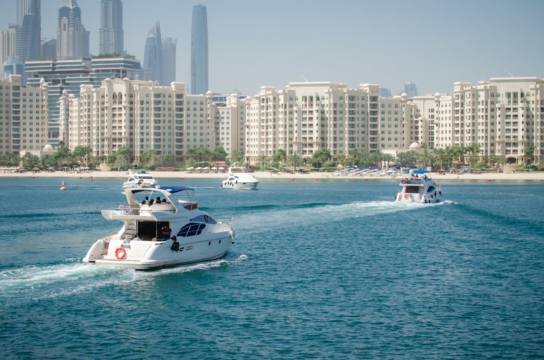 private yacht vs dhow cruise Dubai Dubai