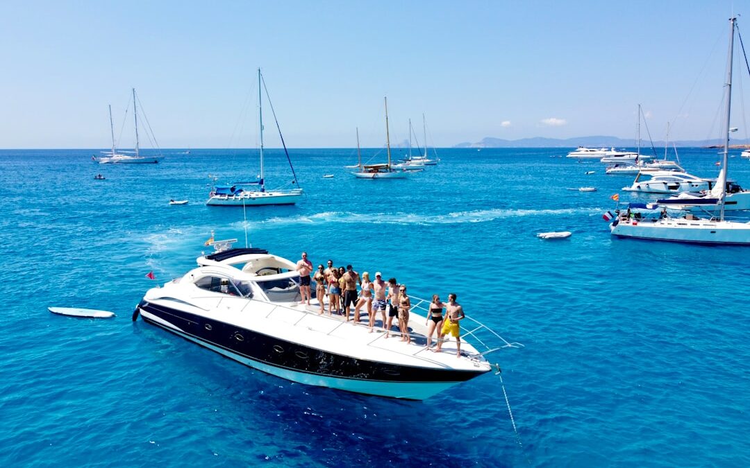 best time to hire a yacht in Dubai — imperiumdxb.com