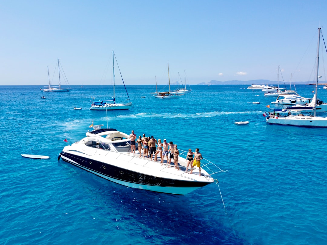 best time to hire a yacht in Dubai
