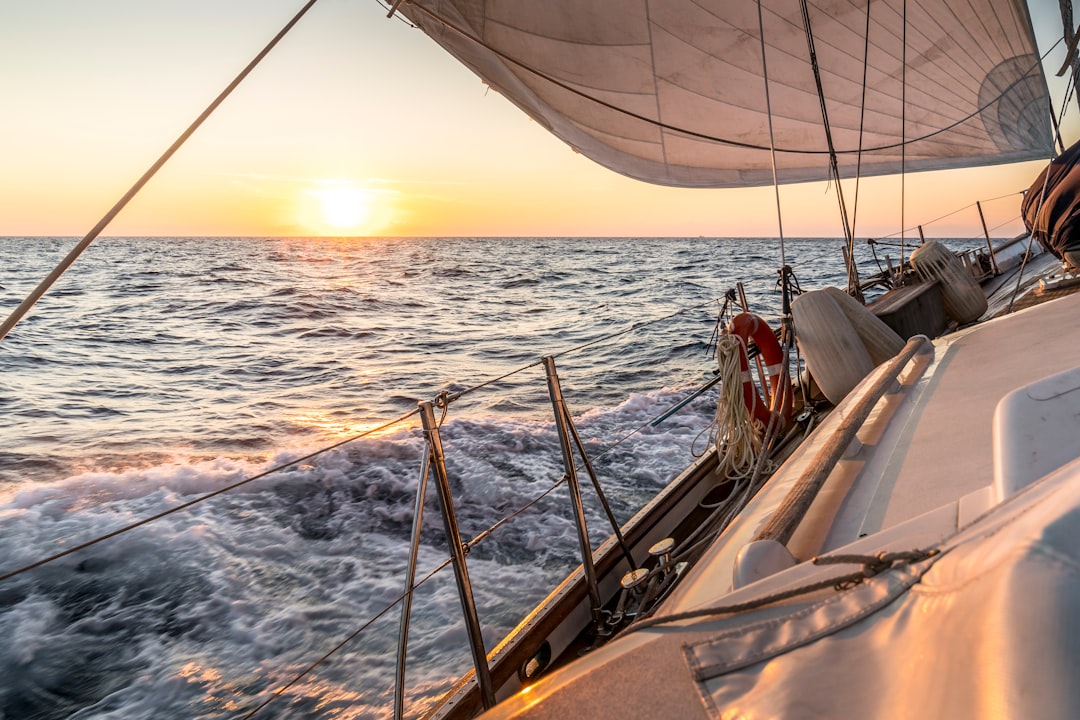 Dubai yacht hire tips first time