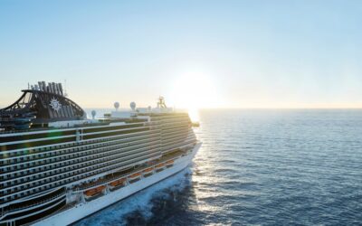 Private Yacht vs Dhow Cruise Dubai: Which Is Better?