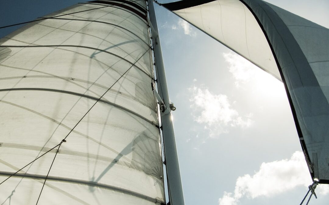 what is included in a Dubai yacht charter — imperiumdxb.com
