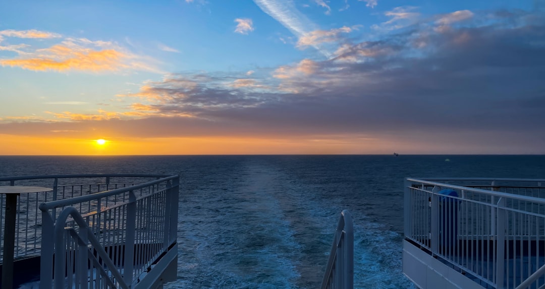 what to expect on a Dubai yacht charter Dubai